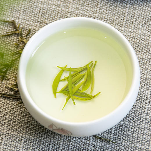 【2025明前·一级】【恩施玉露 | 至醇】采摘自2025年明前新叶 口感浓郁清香，醇有回甘 50克*4罐，200克/盒 商品图4