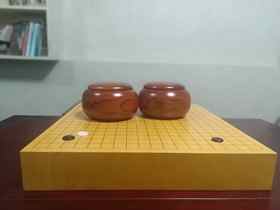 围甲套装：6厘米厚新榧实木棋盘+老云子+金丝栗木罐+手提袋。