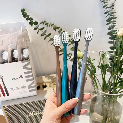 【品牌直发】AIMINI艾米尼升级款四代牙刷 羽绒刷毛深入牙齿缝隙 丝毫不伤牙龈 商品图3