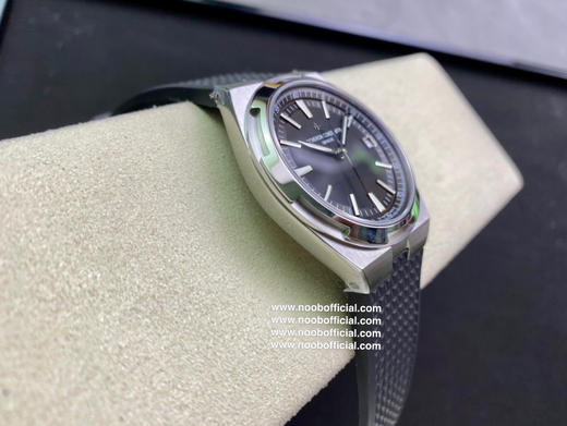 Vacheron Constantin 江诗丹顿 Overseas 纵横四海腕表 耗时10个月打造出来的精品 精钢表壳，直径 41mm，蓝宝石水晶表镜表背，9015改 5100 自动上链机械 商品图1