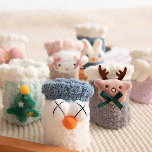 【圣诞礼物】秋冬3双加厚珊瑚绒立体公仔袜  可爱卡通中筒袜圣诞袜居家地板袜 商品图2