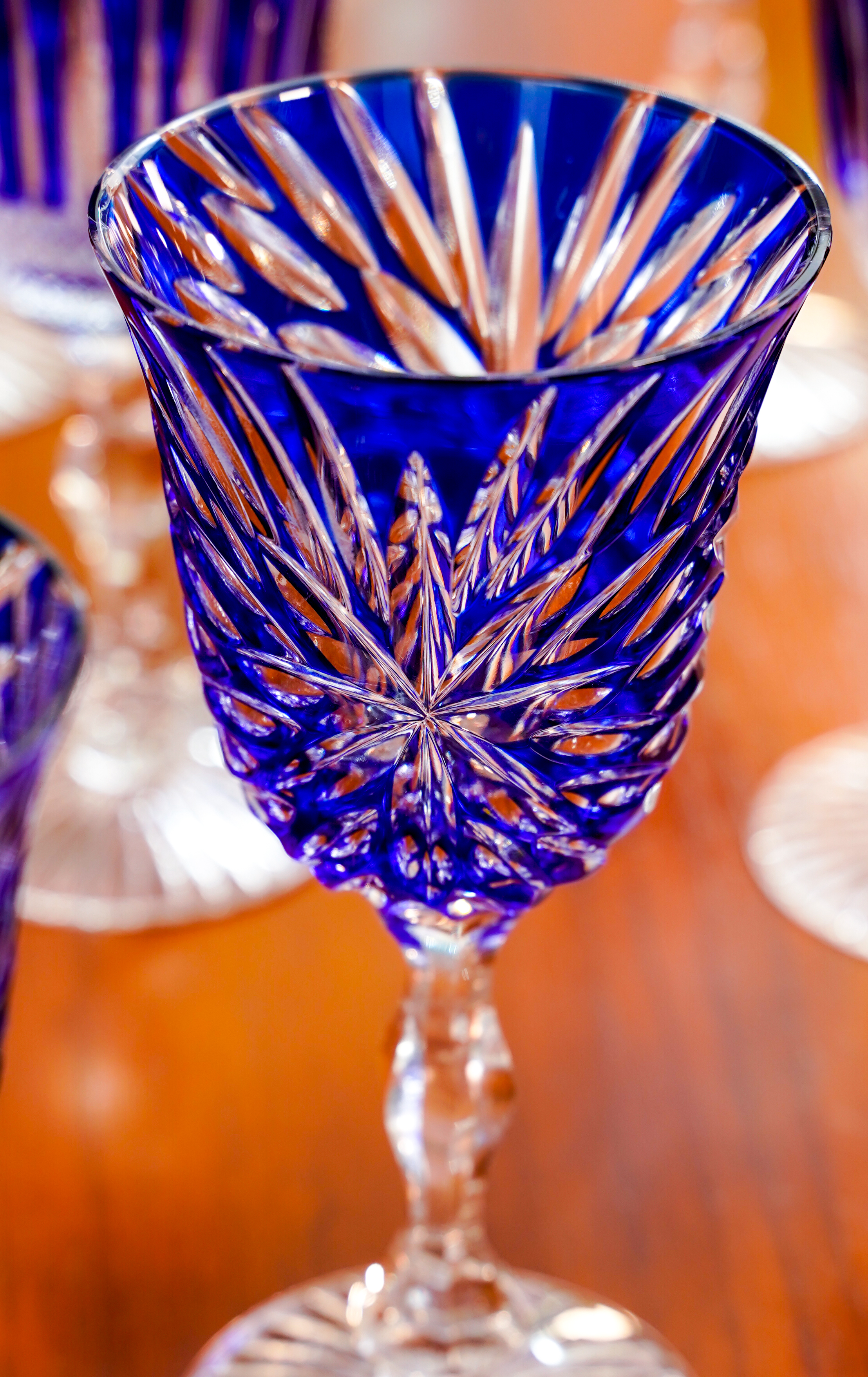 水晶高脚杯钴蓝、绿、墨水蓝、浅紫4款，货号【C145-185E】规格：87*87*175mm