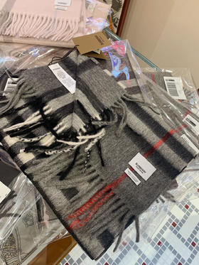 burberry专柜级经典羊绒格子围巾-灰色