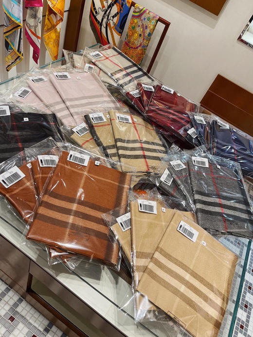 burberry专柜级经典羊绒格子围巾-石色 商品图8