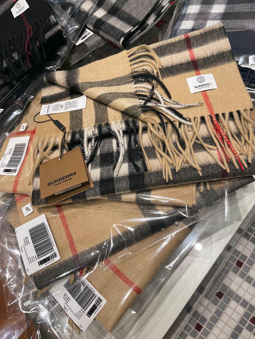 burberry专柜级经典羊绒格子围巾-驼色 商品图3