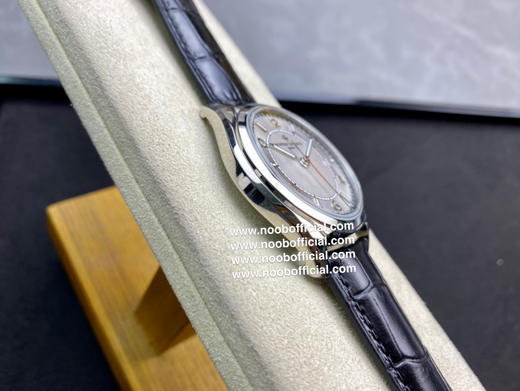 ZF再推“钢王爆品”江诗丹顿伍陆之型系列三针腕表【运动商务皆可盘，格调 品味两不失！】 商品图3