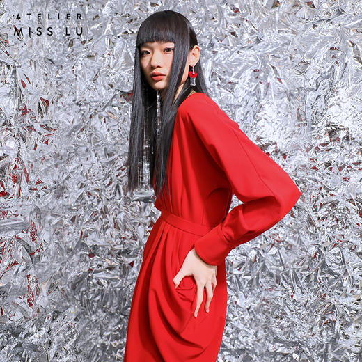 【沦陷】立裁垂褶V领收腰长袖连衣裙/0000749R 商品图3