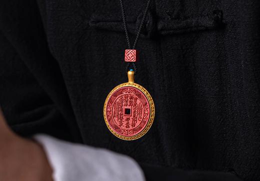 山鬼花钱朱砂吊坠，镶银镀金 商品图4