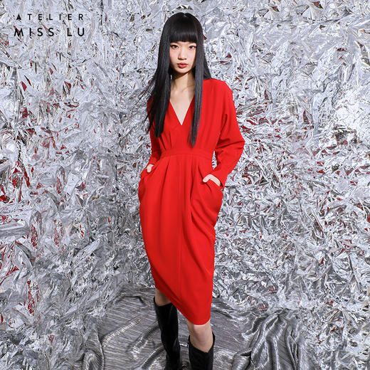 【沦陷】立裁垂褶V领收腰长袖连衣裙/0000749R 商品图1