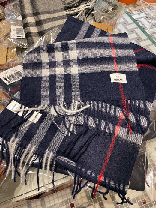 burberry专柜级经典羊绒格子围巾-海军蓝 商品图3