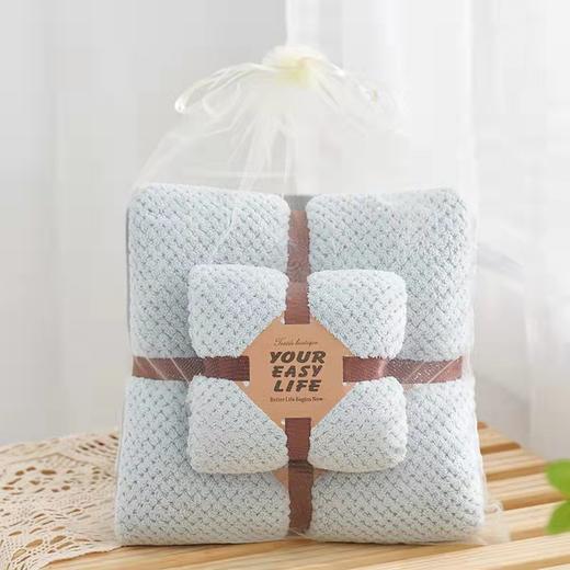 【精选原料 更在意您的舒适体验】珊瑚绒菠萝格浴巾套装吸水不易掉毛礼品子母套巾可当盖毯毛巾被 商品图5