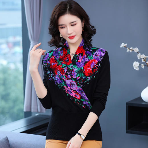 FCY-SF1126新款时尚优雅气质V领长袖针织印花打底衫 商品图1