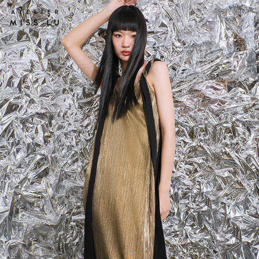 【浮华梦】肩部交织飘带金属感大V领长款连衣裙/0000786 商品图3