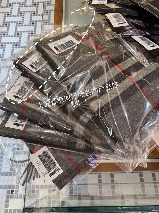 burberry专柜级经典羊绒格子围巾-灰色 商品图5