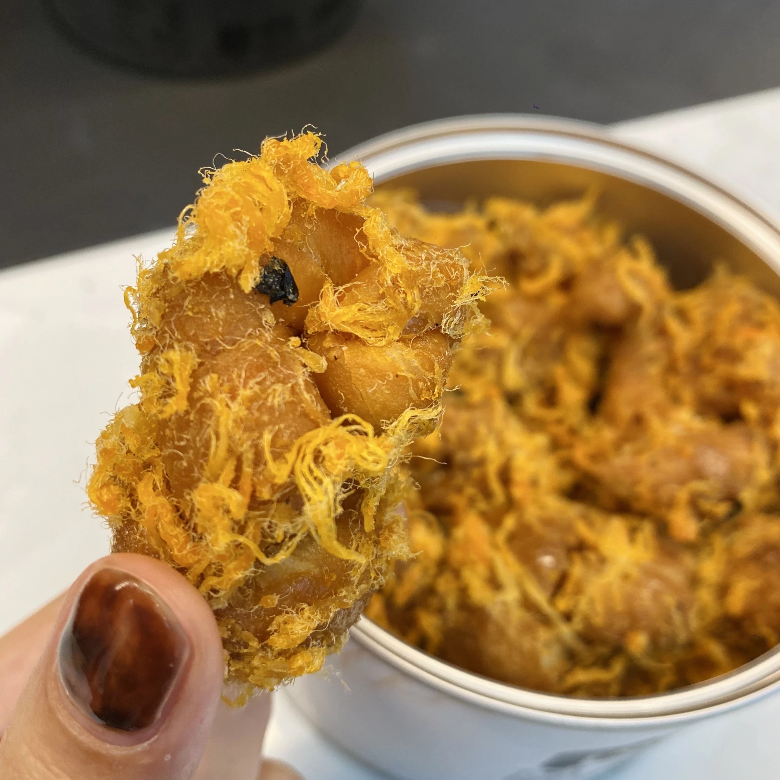 烘焙老虎️▫️纯手工麻花，自然发酵，古法配方，满满的肉松一口一个爽歪歪，酥酥脆脆满感足爆棚😋好吃到停不下来的美味！！