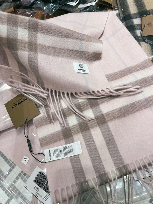 burberry专柜级经典羊绒格子围巾-浅粉色 商品图5