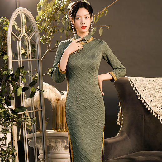 YG-0098秋冬加厚针织提花旗袍连衣裙 日常宴会礼服旗袍年轻款 商品图4
