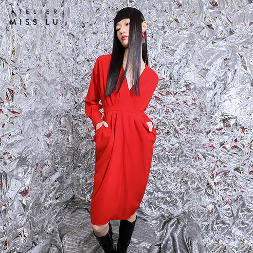 【沦陷】立裁垂褶V领收腰长袖连衣裙/0000749R 商品图2