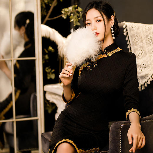 YG-0098秋冬加厚针织提花旗袍连衣裙 日常宴会礼服旗袍年轻款 商品图2