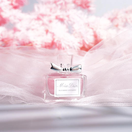 买即送欧莱雅紫熨斗眼霜小样7.5ml！丨Dior迪奥香水小样Q版三件套花漾甜心真我魅惑挚爱红色礼盒[福利品] 商品图11