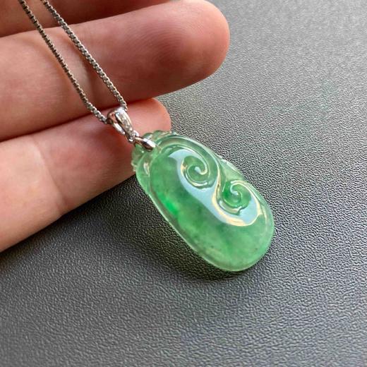 高冰种阳绿翡翠如意 商品图8