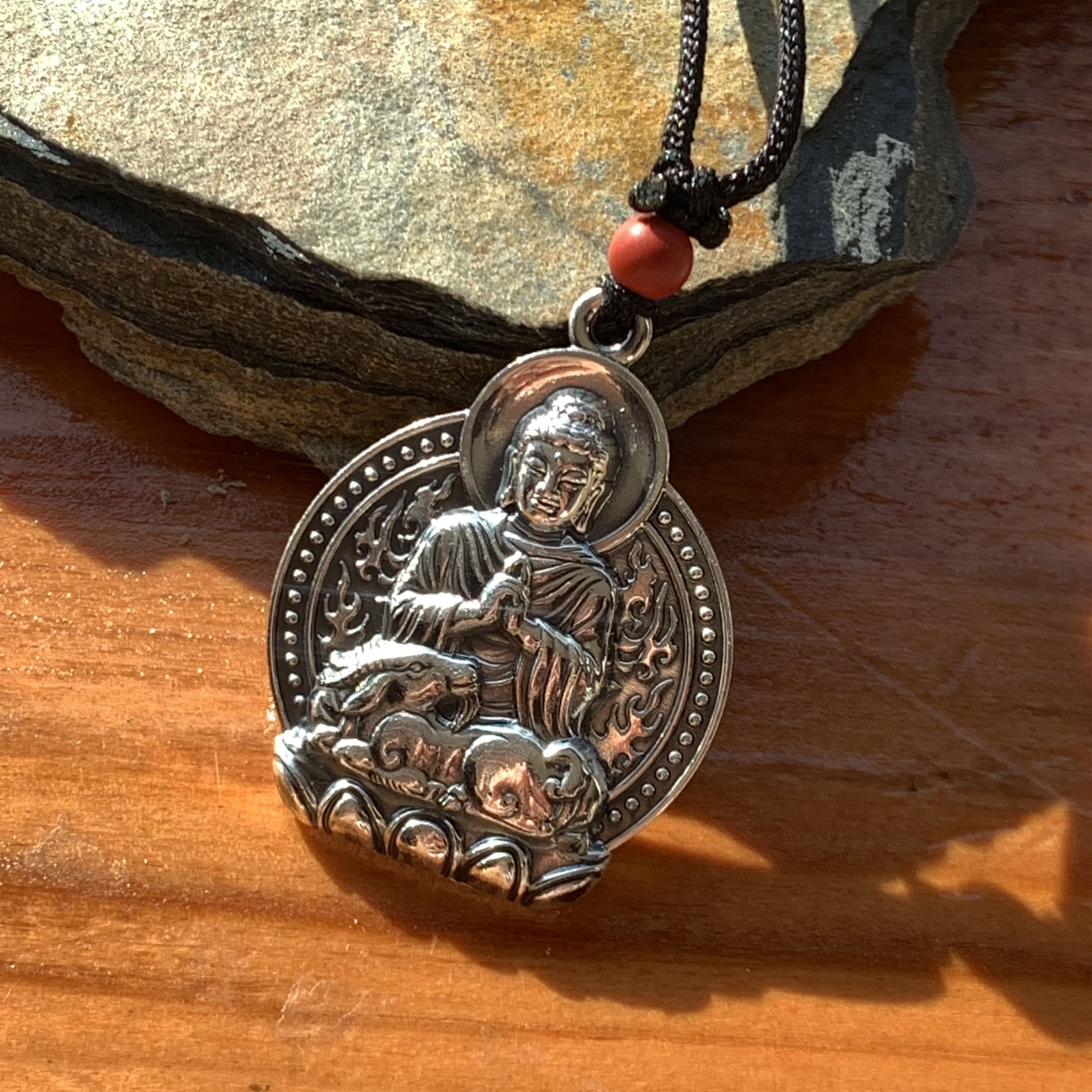 大日如来 【生肖羊,猴本命佛】大日如来是毗卢遮那佛(梵文:1110