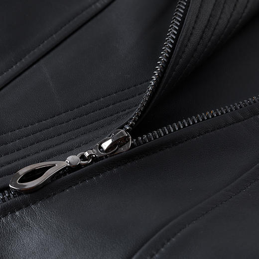 EITIE爱特爱冬季新款个性帅气纯色短款皮衣短外套6893523 商品图3