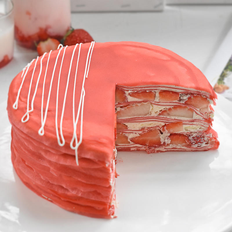 【简约装饰款-红丝绒草莓千层蛋糕】-赠送十只装彩色蜡烛 金色皇冠