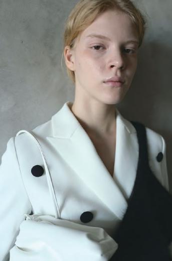 高级质感双排扣风衣 商品图3