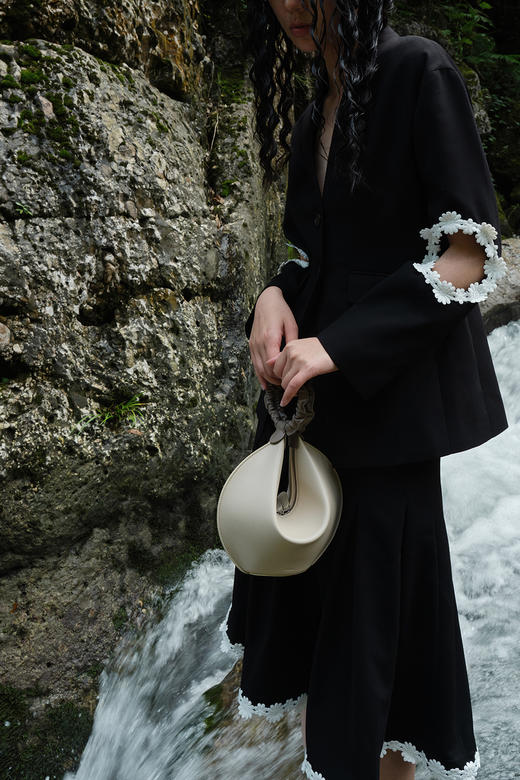 FORMS｜Fortune Cookie 意大利牛皮手拎包【 拼色系 2色可选 】 商品图0