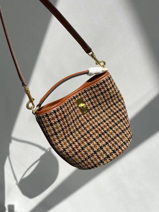 迷你水桶包。   尺寸：18X16X16cm 黑色 驼色 格纹。自己备注 商品图3