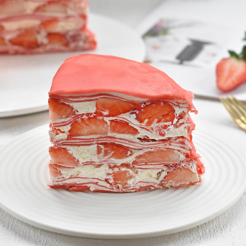 【简约装饰款-红丝绒草莓千层蛋糕】-赠送十只装彩色蜡烛 金色皇冠