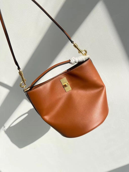 迷你水桶包。   尺寸：18X16X16cm 黑色 驼色 格纹。自己备注 商品图11