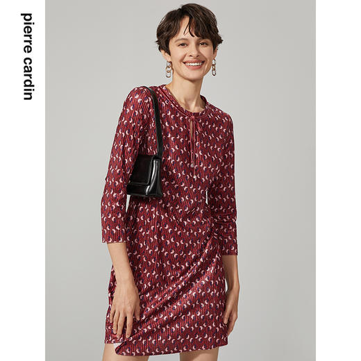 皮尔卡丹女装冬季新款红色圆领系带波点连衣裙A字裙P94DL25R3
 商品图3