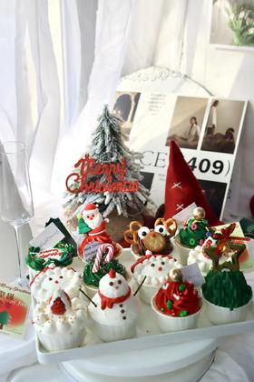 | 圣诞限定纸杯蛋糕 |