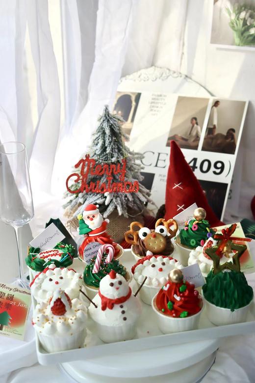 | 圣诞限定纸杯蛋糕 | 商品图0