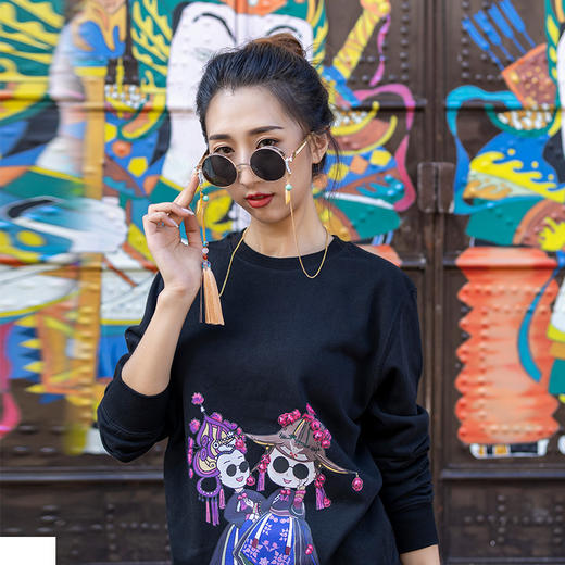 《阿鹏找金花》文创卫衣 / 黑色 白色 / 现货 商品图3