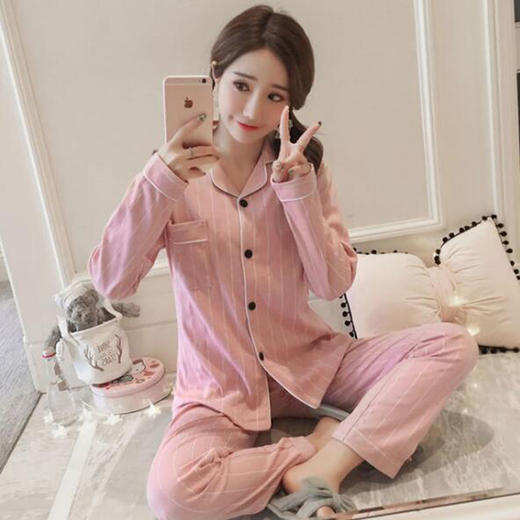 睡衣女秋冬女士长袖家居服春季开衫套装（豆沙白条L码） 商品图0