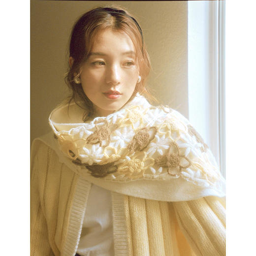 Even Vintage | 雾感马海毛手工钩花 柔软舒适围巾女秋冬保暖围脖 商品图3