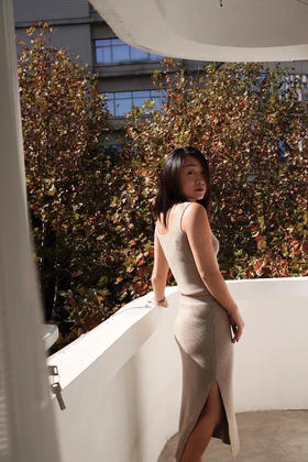Puree｜#1978 Square-neck Tank  & #1974 side slit pencil skirt 纯羊绒方领背心+侧开杈半身裙 [黑 / 未染色棕驼]