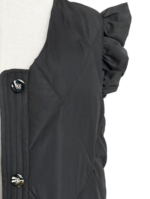 TYNVIE 木耳边饰肩鹅绒长背心- 炭灰色 商品图7