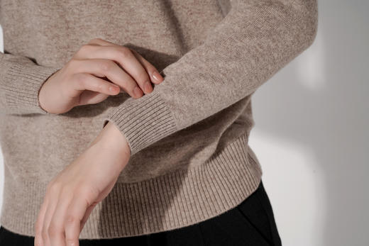 臣禾【100%美利奴羊毛】加厚【半高领】纯色针织衫	S214091049【多彩针织系列】现货 商品图7