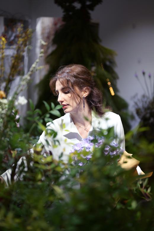 「摩尔斯电码」Bon Voyage蓝宝石黄色蓝宝石钻石不对称耳环
蓝宝石4.33克拉
钻石0.99克拉
18k白金8.06克 商品图3