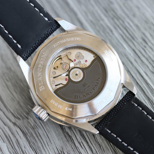 TW新力作 宝珀五十寻系列，5054-1110-B52A。压轴巨献，大三针夜光设计，直径43毫米！搭载6654.P自动机械机芯，具备星期显示，日期显示。月份显示，年份显示，月相显示 商品图7