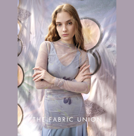 THE FABRIC UNION微透抽绳上衣度假V领渐变度假连衣裙 商品图0