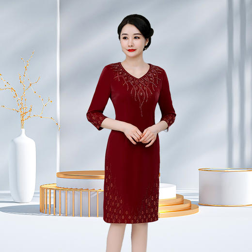 上海旗袍厂NBL-NG60797奥黛旗袍钉珠洋气婚宴礼服遮肚子改良祺袍春秋装新款 商品图0