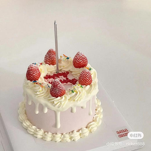 草莓滴落蛋糕 商品图0