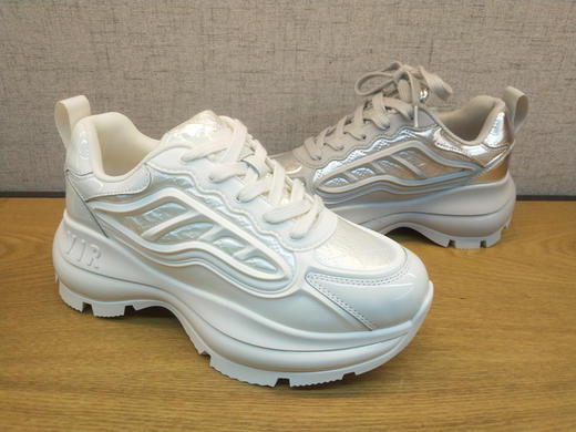 2021秋季新款豪行真皮休闲女鞋21351133厚底运动青春潮鞋正品单鞋 商品图5