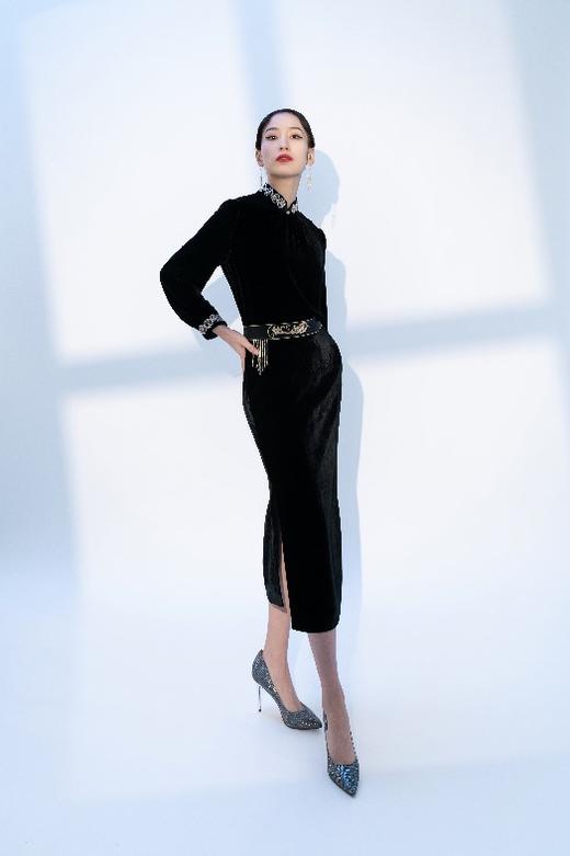 荷言HEYEN 时锦 黑色真丝丝绒半身裙拼接刺绣腰带 商品图2