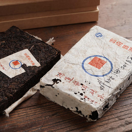 2010年鸿运普洱老茶砖 商品图2